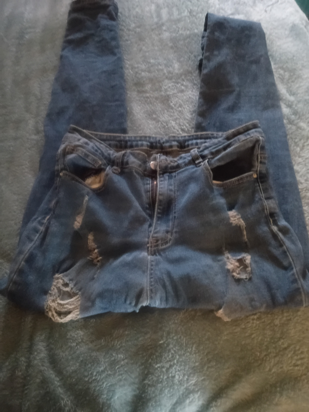 SHEIN Distressed Dark Blue High-Waist Ripped Jeans